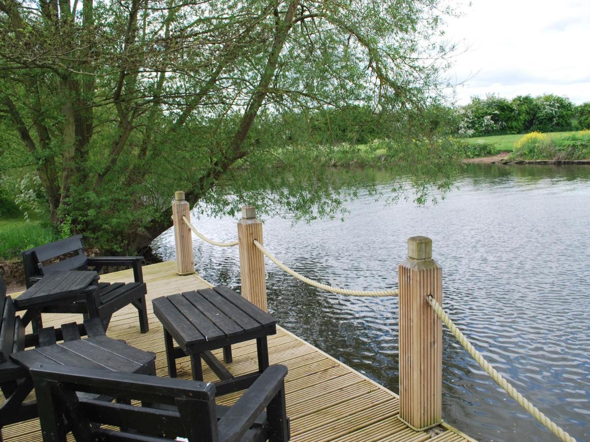 The Waters Edge Guest House Stratford-upon-Avon Exterior photo