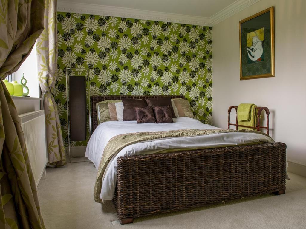 The Waters Edge Guest House Stratford-upon-Avon Exterior photo